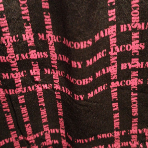 FINAL PRICE Marc by Marc Jacobs Black and Pink Top Size Medium - Picture 9 of 12